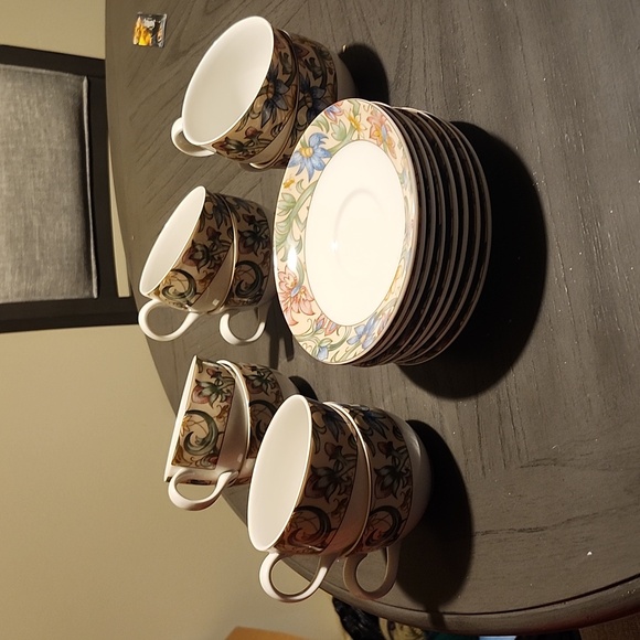 Floral Patterned Tea Set - Multicolor - Picture 2 of 2